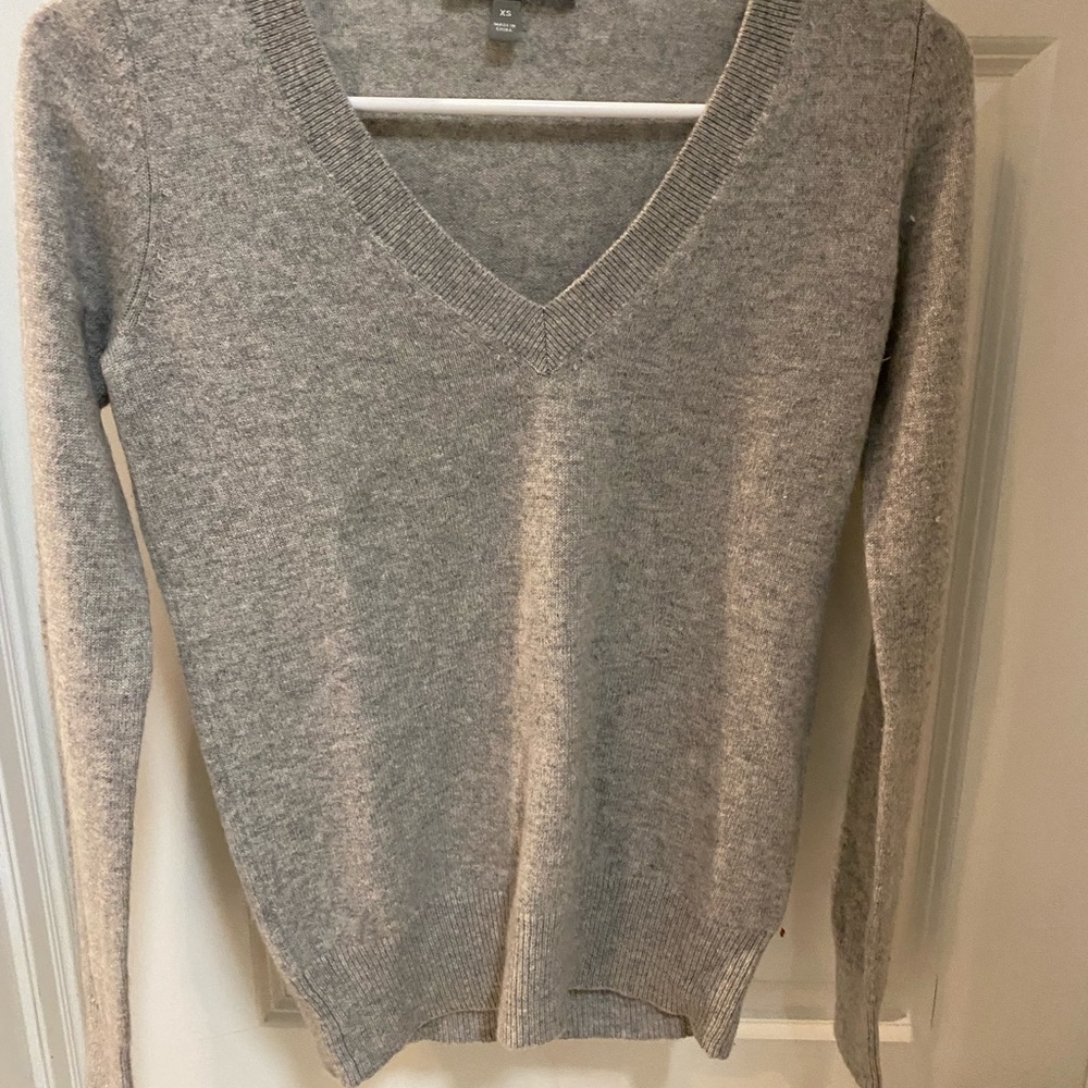 Neumann Marcus Cashmere Sweater- Size XS